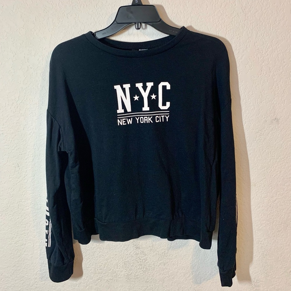 Black cropped long sleeve sweatshirt